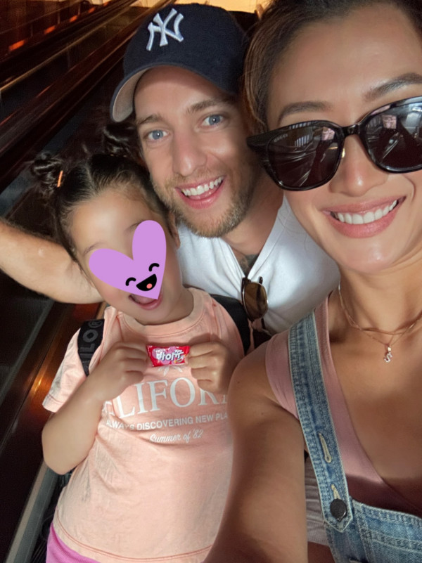 謝婷婷7個月大囝囝正面照罕有曝光！混血精靈樣似足靚仔外籍爸爸