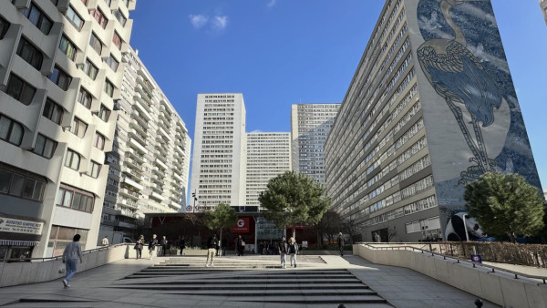 法國巴黎一地區似足香港公屋？圖片來源：Threads