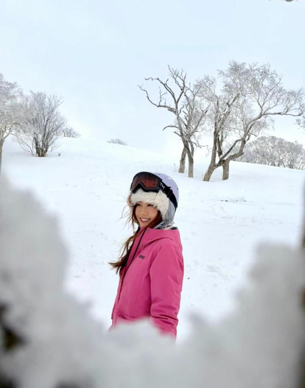 29歲星二代驚喜宣布結婚喜訊!嫁前TVB男藝人晒巨鑽報喜:只有我們