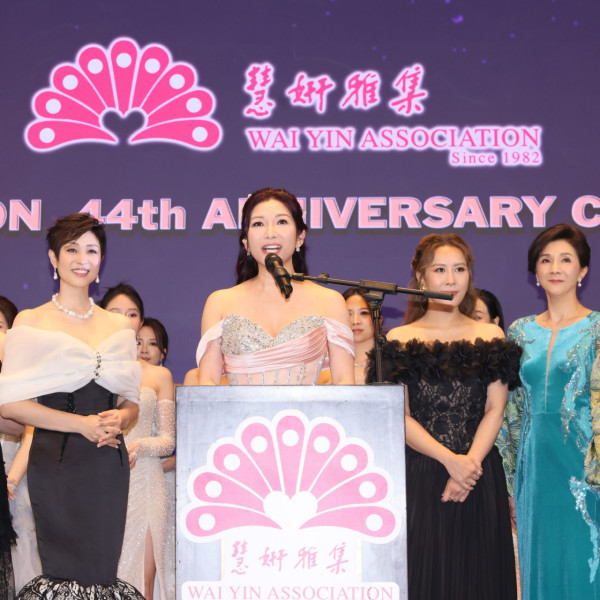 慧妍雅集｜逾60位歷屆港姐傾巢而出！大師姐C位領軍跨世代場面極壯觀
