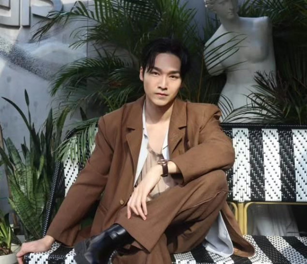 34歲上位男藝人突然宣佈離巢TVB！證實不獲高層挽留：唔想人生得返一條路