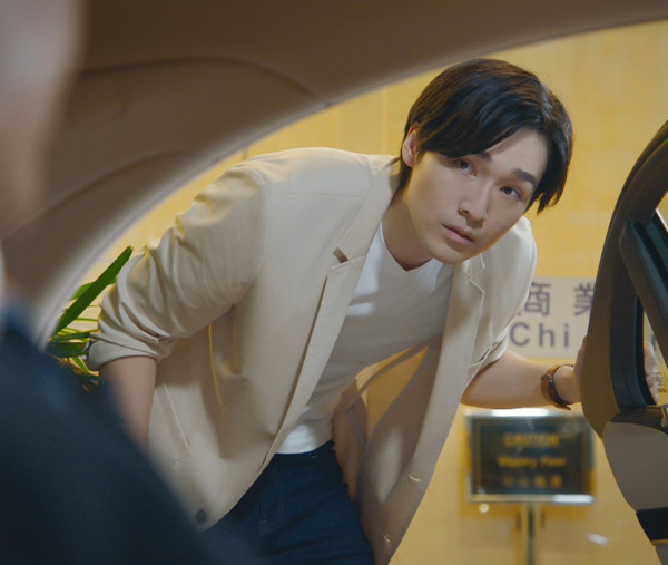 34歲上位男藝人突然宣佈離巢TVB！證實不獲高層挽留：唔想人生得返一條路