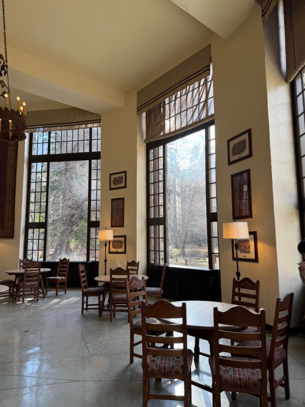 酒店撞鬼驚魂！誤住《閃靈》猛鬼房遭鬼壓床 過來人教4步開結界自救