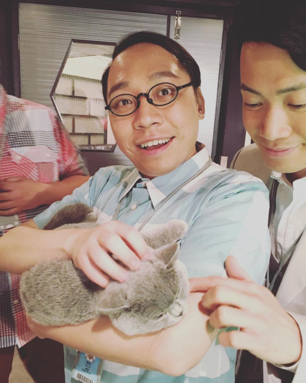 42歲TVB金牌主持低調離巢被官網除名！結束12年賓主關係自立門戶開公司