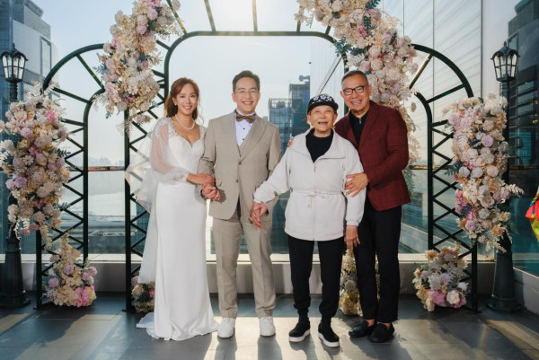 東張女神晒婚禮相突發宣布結婚 IG報喜閃嫁四眼型男：「屬於我們的家」