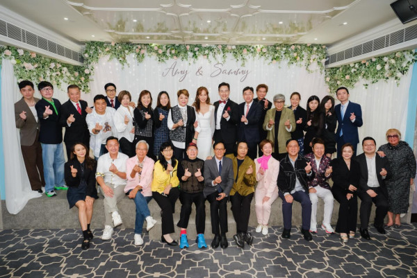 東張女神晒婚禮相突發宣布結婚 IG報喜閃嫁四眼型男：「屬於我們的家」