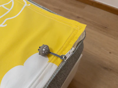 換床單免抬床褥？港人瘋傳神級「拉鍊床單」秒換洗 網民激推：救返條腰！