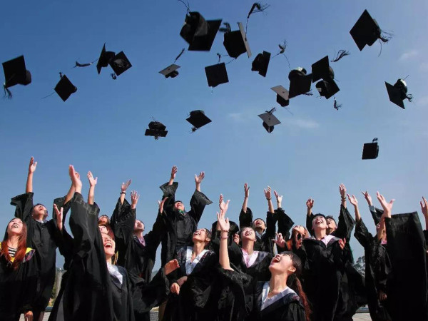 2026 16大最賺錢學科最新出爐！選呢科最「有錢途」年薪過達百萬！AI時代下最需要OO?