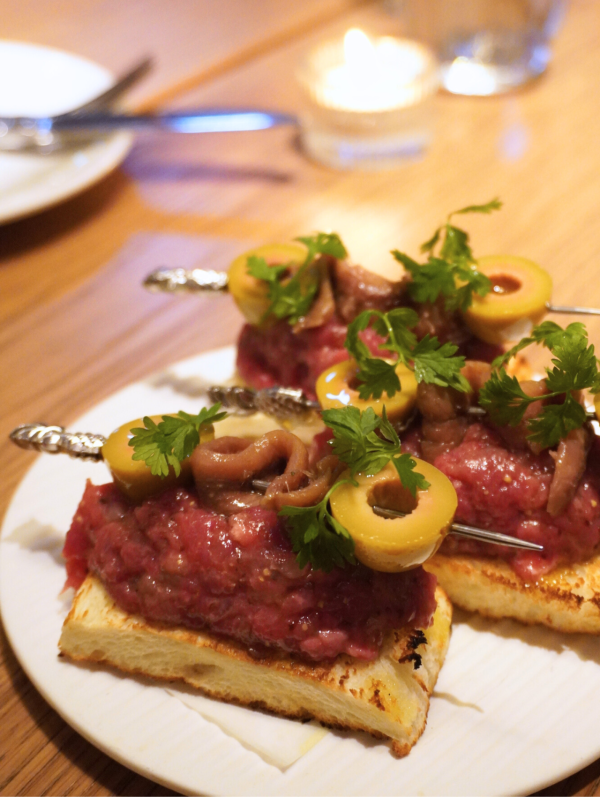 中環美食︱全新西班牙小館Lola Maria進駐中環 鹹鱈魚冬甩/豬腳薄片/紅蝦薄片