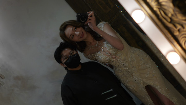 「最隱形港姐冠軍」懷才不遇星途唏噓!性感搶焦透視胸前夾寶石震撼眼球