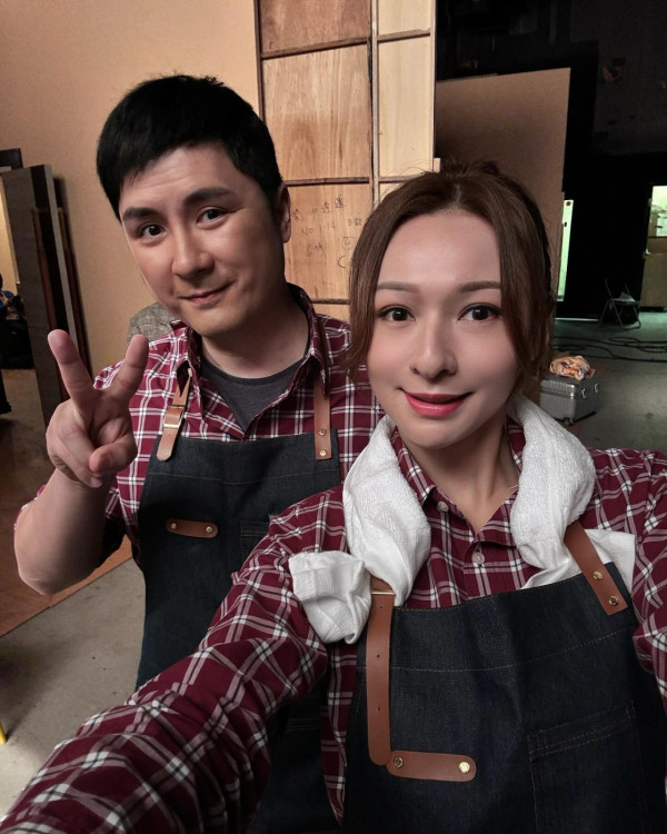 「最隱形港姐冠軍」懷才不遇星途唏噓！性感搶焦透視胸前夾寶石震撼眼球