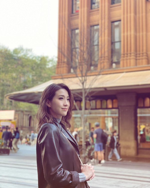 姚子羚夜蒲秘會富商斷正親暱行為曝光 傳新戀情男方背景猛料！星二代姊弟戀疑玩完？