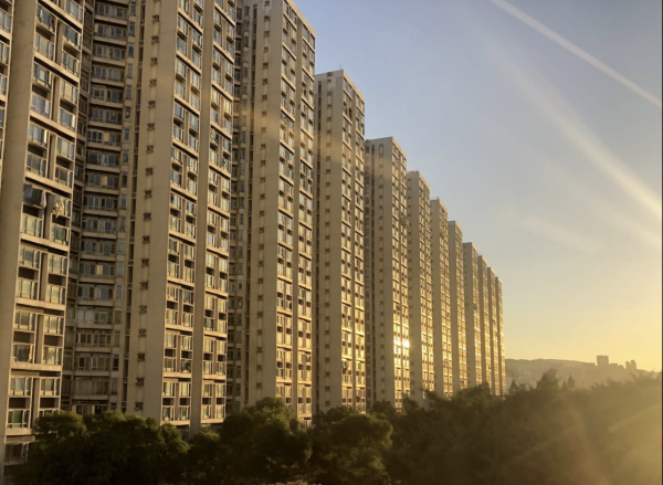 網民嚴選6大「神級通勤」屋苑！步行10分鐘返工 呢條公屋落樓5秒到港鐵