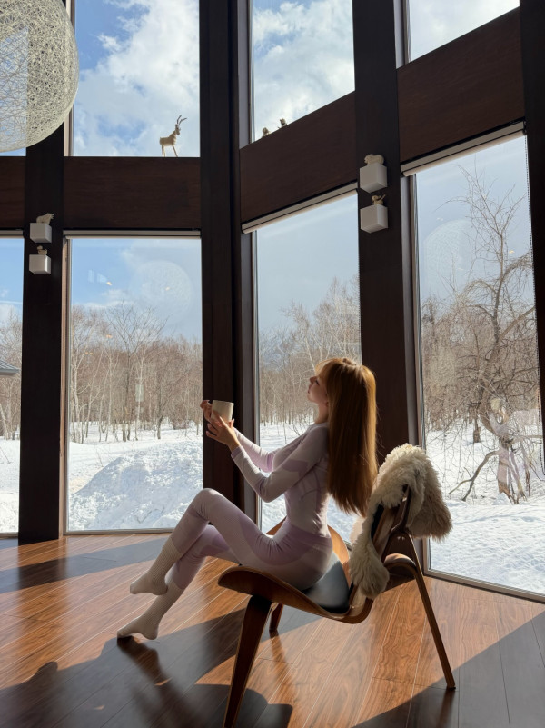 陳冠希舊愛Cammi中門大開晒全身LV！惹火真空春光乍洩拋窒網民︰犯晒規