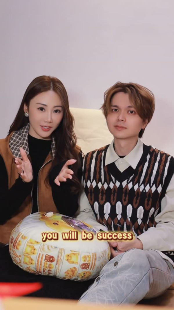 《中年好聲音4》驚爆閃婚喜訊！陶枳樽閃嫁黃藝輝甜曬鑽戒紅玫瑰