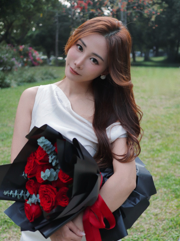 《中年好聲音4》驚爆閃婚喜訊！陶枳樽閃嫁黃藝輝甜曬鑽戒紅玫瑰