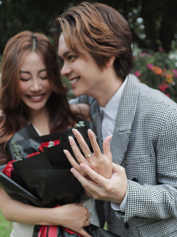 《中年好聲音4》驚爆閃婚喜訊！陶枳樽閃嫁黃藝輝甜曬鑽戒紅玫瑰