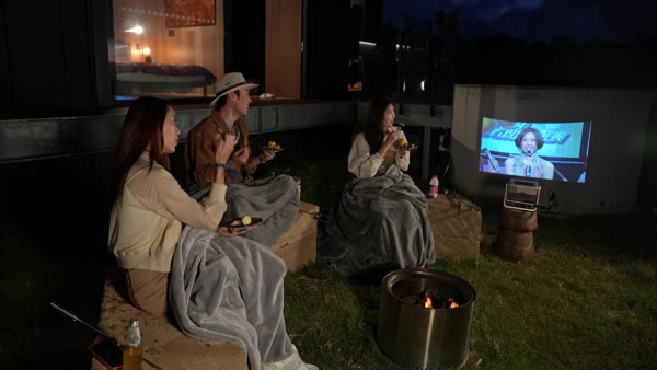 吳若希重溫16年前青澀片段淚灑現場 剖白24歲遇家庭巨變被迫成長