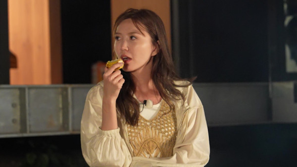 吳若希重溫16年前青澀片段淚灑現場 剖白24歲遇家庭巨變被迫成長