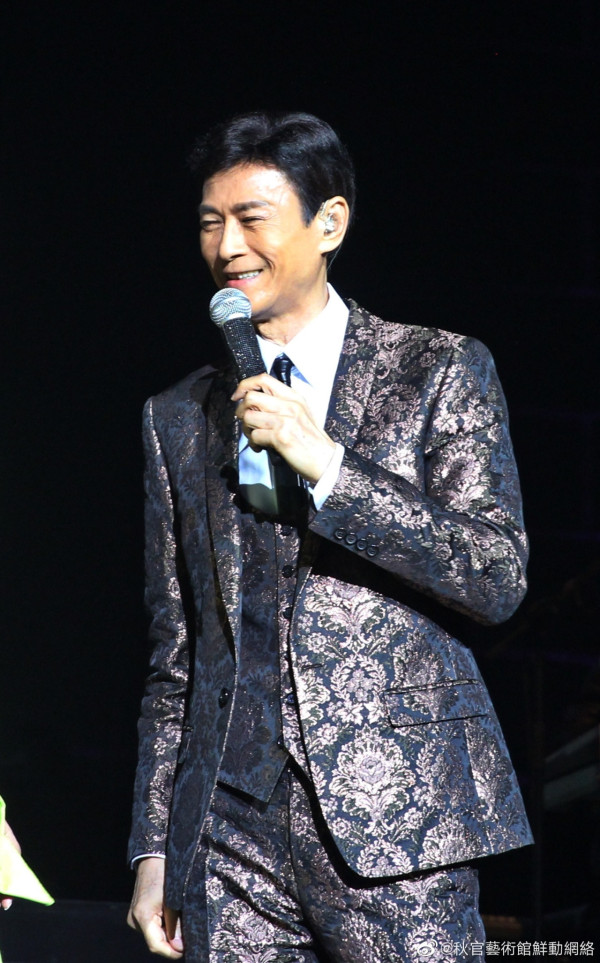 鄭少秋33歲孻女鄭詠曦近照瘋傳激似廖子妤！學霸猛料背景曝光港大生物系畢業
