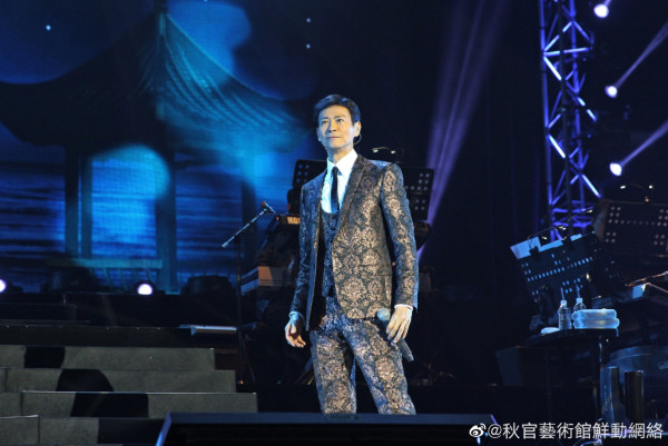 鄭少秋33歲孻女鄭詠曦近照瘋傳激似廖子妤！學霸猛料背景曝光港大生物系畢業
