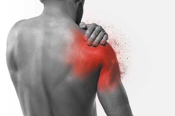 手痛晚期可致永久功能喪失？ 一文睇清「手機手」同「滑鼠手」教你3秒極速自查【附 5 分鐘恢復運動】