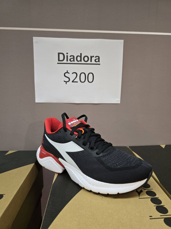 尖沙咀海港城運動名牌開倉低至3折！一連6日 運動服飾/運動鞋/外套/行山鞋$99起！