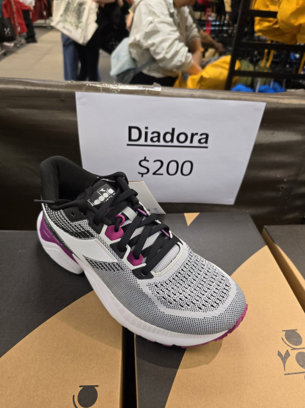 尖沙咀海港城運動名牌開倉低至3折！一連6日 運動服飾/運動鞋/外套/行山鞋$99起！