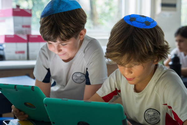 港島區國際學校︰香港猶太教國際學校學費（圖片來源︰香港猶太教國際學校）