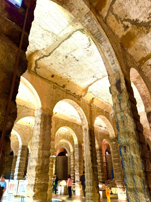 深水埗地下「百年古堡」小紅書爆紅!網民朝聖羅馬秘境:免費打卡免預約