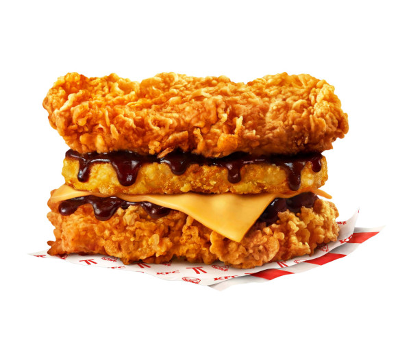 KFC極邪惡「雙層巴辣雞腿軍艦」霸氣回歸 啖啖肉配煙燻燒烤醬 (附APP激抵優惠)