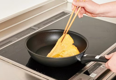 【平底鍋推介】日本《LDK》實測14款平底鍋！特福T-fal屈居第二 冠軍這款好用又不黐底