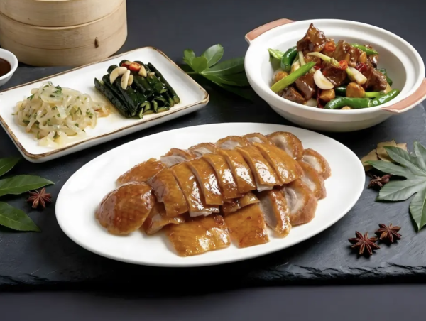 尖沙咀霸王山莊北京烤鴨三寶餐半價！人均$118起 嘆北京烤鴨/尖椒香辣牛腩煲/特色小食