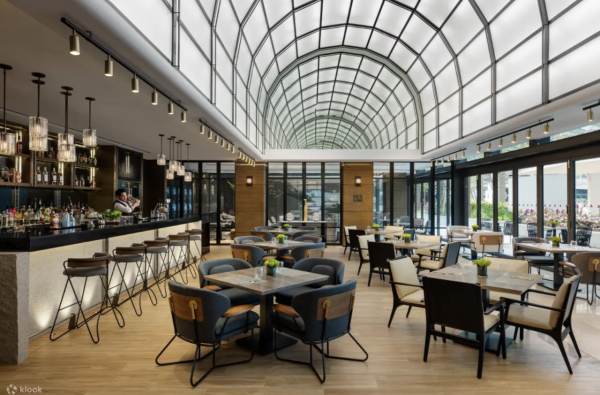 海洋公園萬豪酒店自助餐買1送1!3.5小時任食龍蝦/避風塘炒蟹/鹹蛋黃炒蝦!免費參加燙布鎖匙扣工作坊