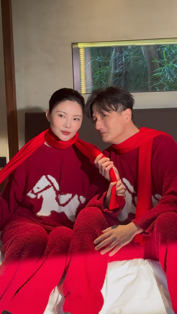 「最型星二代」低調完婚曬婚照報喜！8年情修成正果終於結婚：我們很感恩