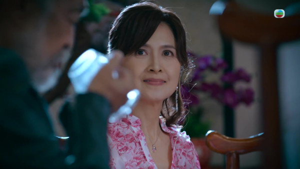 臥底嬌娃結局｜邵美琪公主裝逆齡20年！一秒變面晒神級演技 網民封港版狄美摩亞