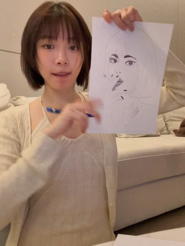 林明禎素顏著性感睡衣晒凶猛上圍！驚爆食煙疑雲幻滅清純形象？