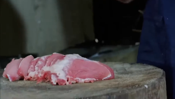 錢大媽高達8萬月薪請豬肉佬！人工贏三大畢業生 過來人揭血汗史：做1日即走