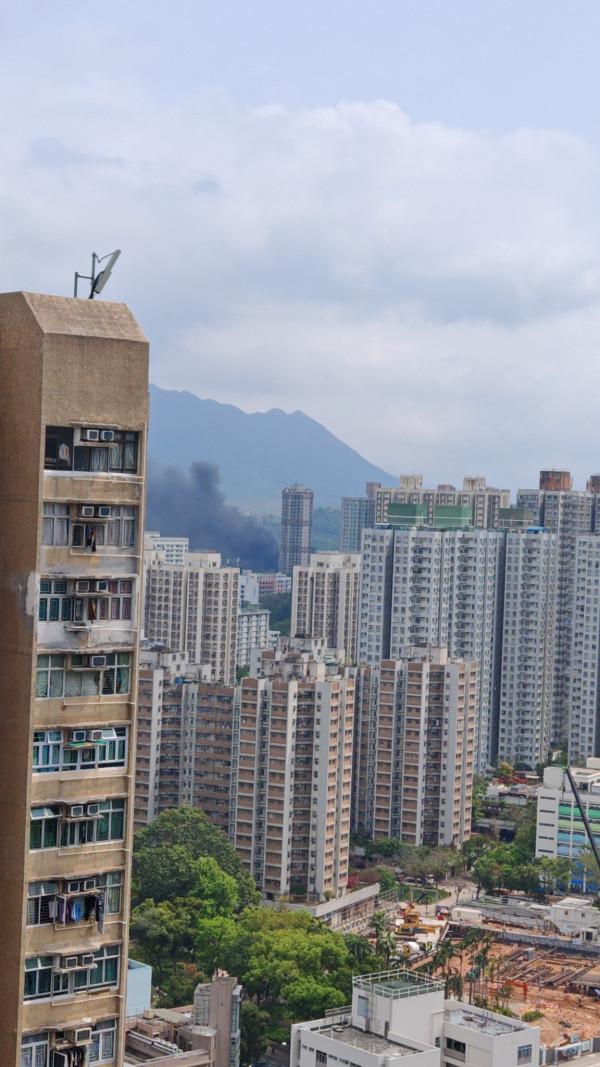 大埔回收場突發大火！連環爆炸黑煙蔽天 街坊直擊駭人火海：爆左好多聲