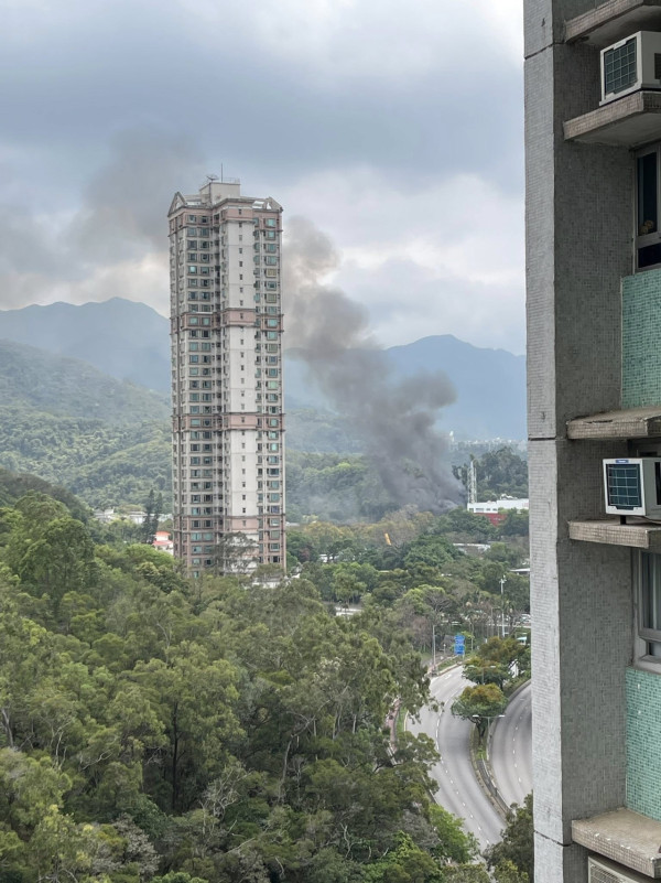 大埔回收場突發大火！連環爆炸黑煙蔽天 街坊直擊駭人火海：爆左好多聲