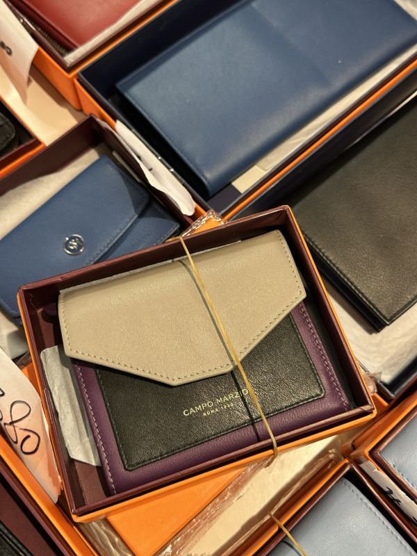 銅鑼灣時代廣場名牌開倉低至1折！男女裝/休閒鞋/手袋/首飾$100起！COACH／AMERICAN TOURISTER／RICCINI