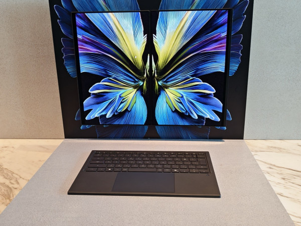 續航力力壓對手！ASUS Zenbook A14 登場 990g 羽量級充一次電用 33 小時【同場加映Zenbook DUO升級版】