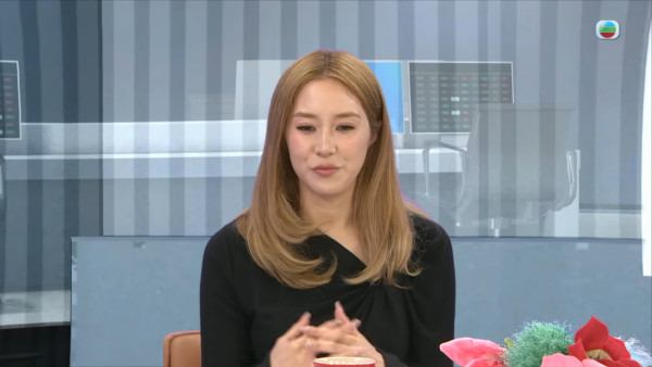 徐子淇激罕露面現身TVB亮相節目！明珠台全英文受訪水準驚艷網民