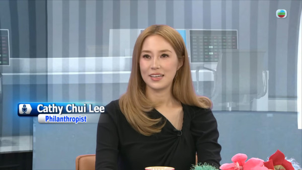 徐子淇激罕露面現身TVB亮相節目！明珠台全英文受訪水準驚艷網民