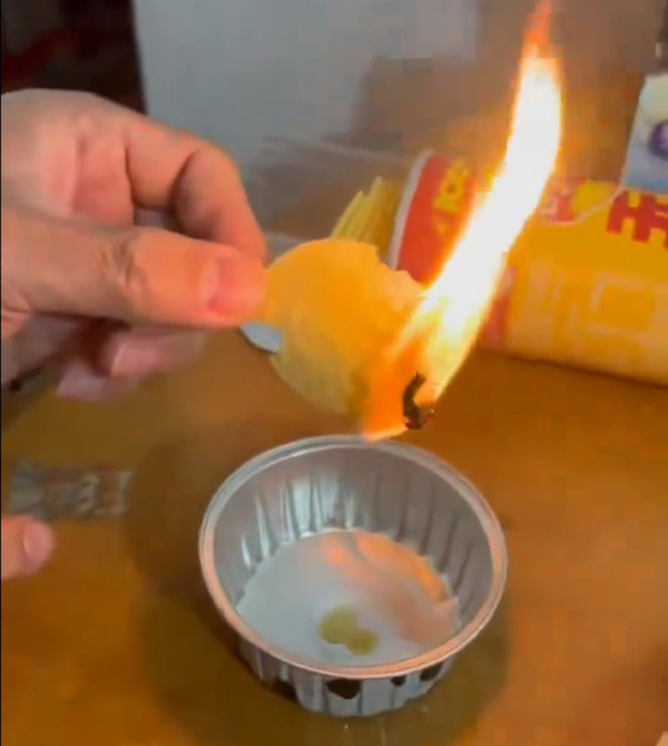 薯片暗藏油脂炸彈！網民火燒實測狂滴油嘆「天塌了」 專家揭致肥真相