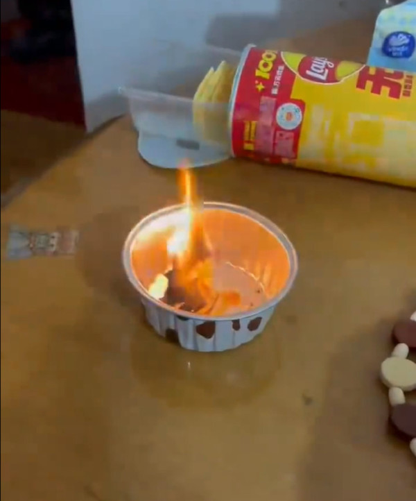 薯片暗藏油脂炸彈！網民火燒實測狂滴油嘆「天塌了」 專家揭致肥真相