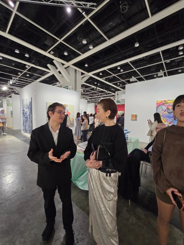 57歲張可頤患病休養半年首度現身 激罕露面曝浮腫狀態引發健康憂慮