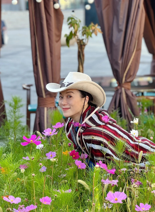 57歲張可頤患病休養半年首度現身 激罕露面曝浮腫狀態引發健康憂慮