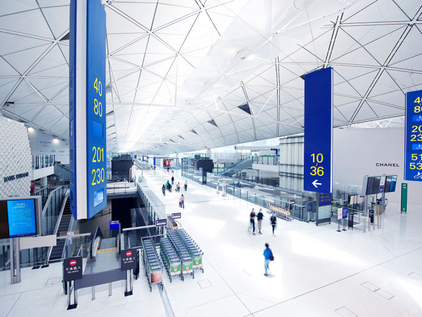 香港機場免費外賣攻略｜唔使逼入Lounge！網民實測一招免費拎熱食／$10 Starbucks套餐！出入境都用得！