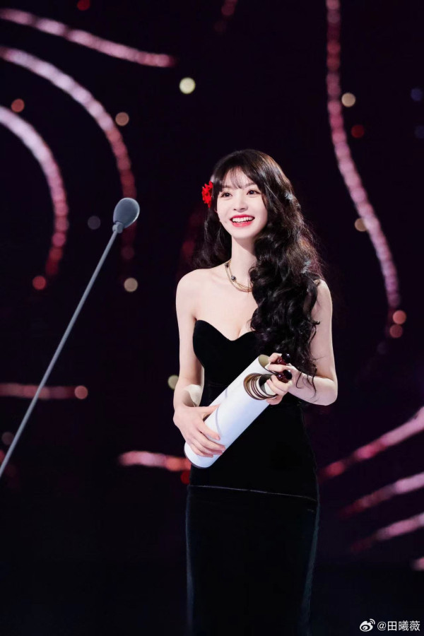 逐玉女主角是誰？田曦薇憑「殺豬女」爆紅！甜妹小花起底  與賴偉明緋聞最轟烈